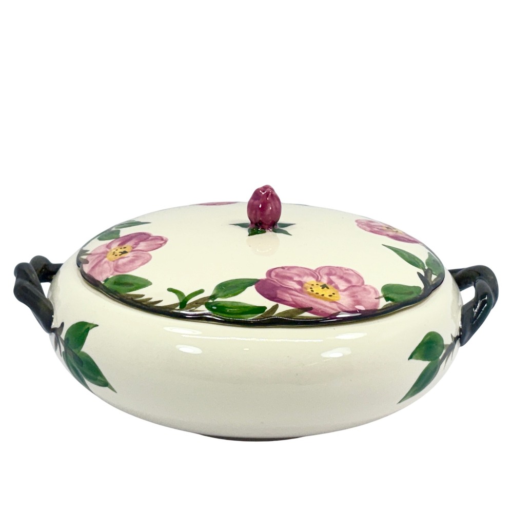 Vintage Desert Rose Covered Casserole‎ Made in USA Vtg 1978 Mark w/ Lid Embossed